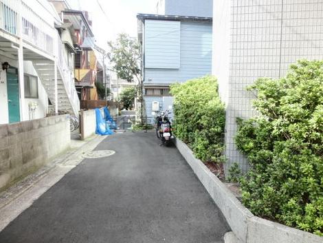 背面通り