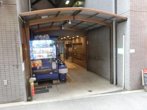 正面玄関