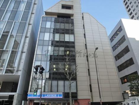 通り面にガラス窓