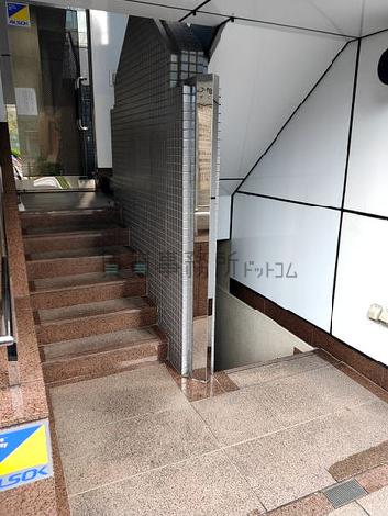 正面玄関