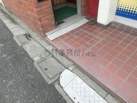 正面玄関