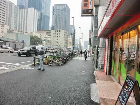 交通量の多い通りです