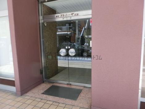 正面玄関