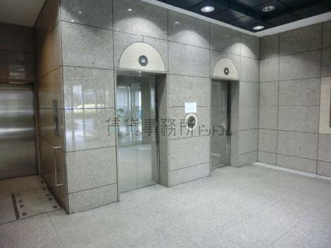 高級感のあるエントランスです