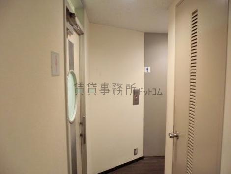 1階に男女別のトイレがあります
