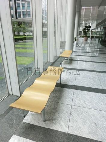 お洒落なチェアを配置