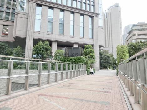 連絡通路からの様子
