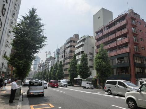 水道橋方面です