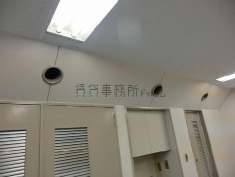 コイトビルの室内