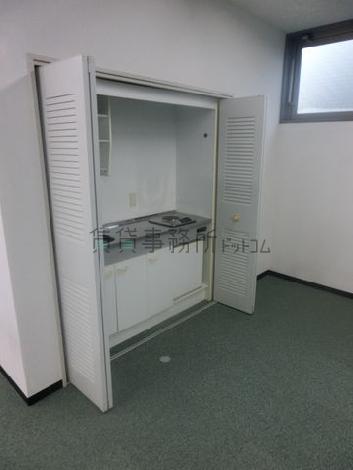MRCビルの給湯室
