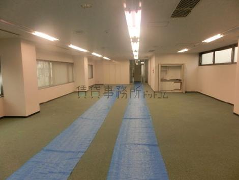 MRCビルの室内