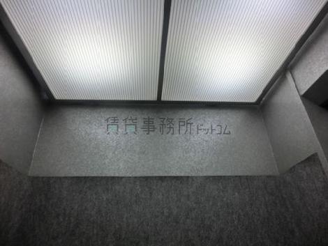 エレベーター内の照明です