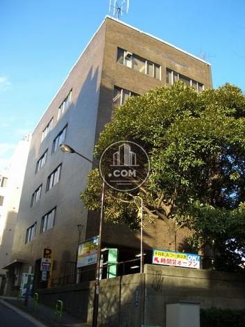 化成品会館ビルの外観写真