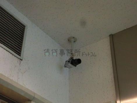 共用スペースに配備された防犯カメラ
