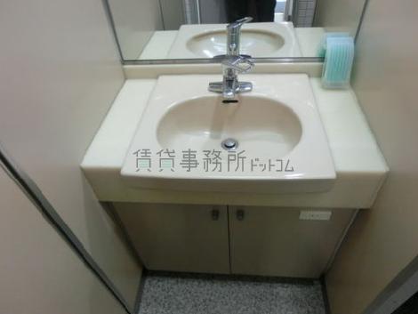 男子トイレ