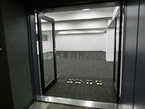 サンブリヂ小川町ビルの室内