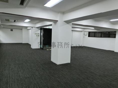 サンブリヂ小川町ビルの室内