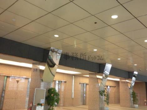 立体感のあるエントランスです
