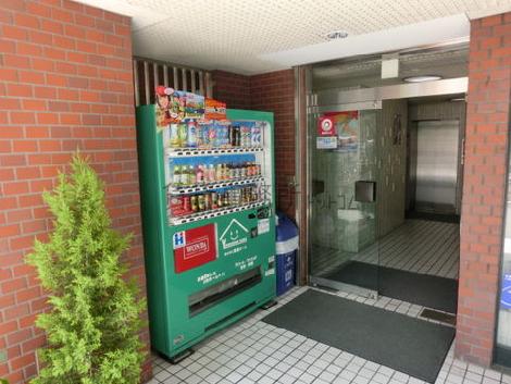 正面入口付近