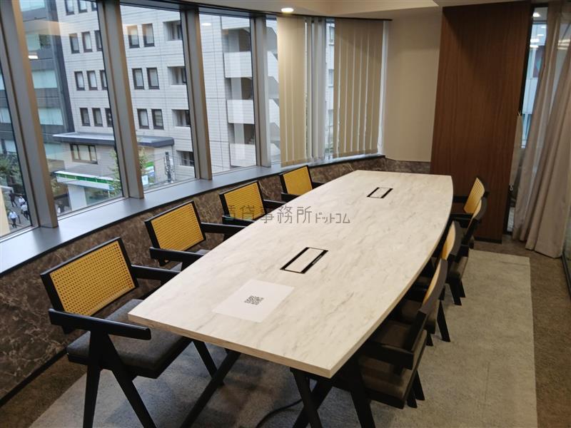8名会議室