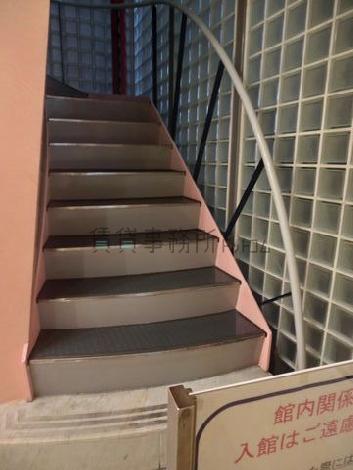 室内階段です
