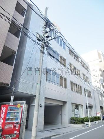 少し青みのある外装で統一されています