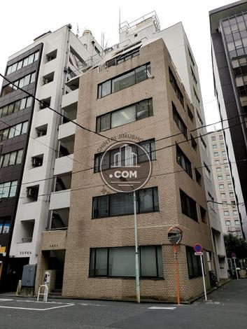 逸侶ビルの外観写真