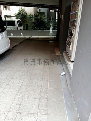 入口周辺
