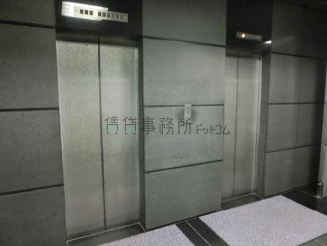 エレベーターが二基あります