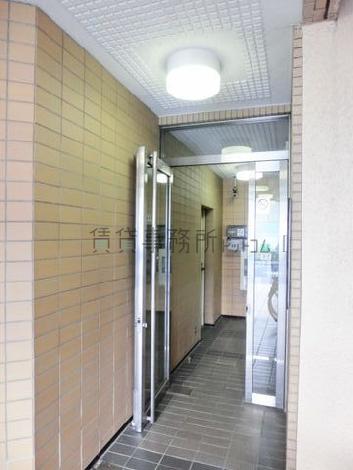 玄関前
