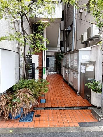 正面玄関