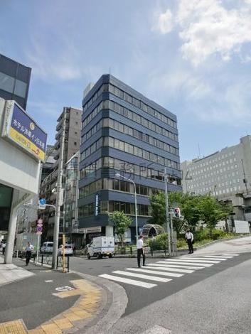 地上8階建てです