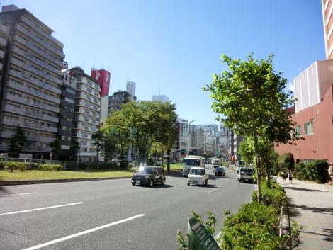 奥側が錦糸町駅方面です