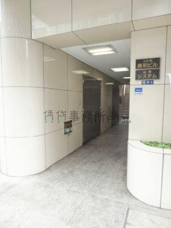 正面玄関