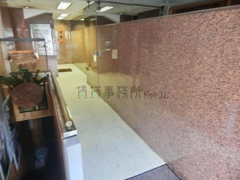 活動の行い易いエントランス空間