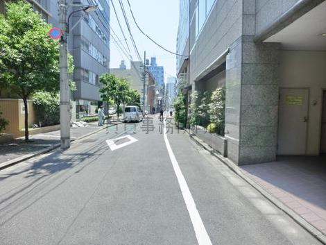 大通りとは打って変わって落ち着いた雰囲気があります