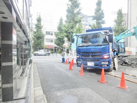 玄関前の公道