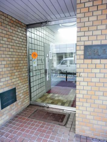 こちらが正面玄関です