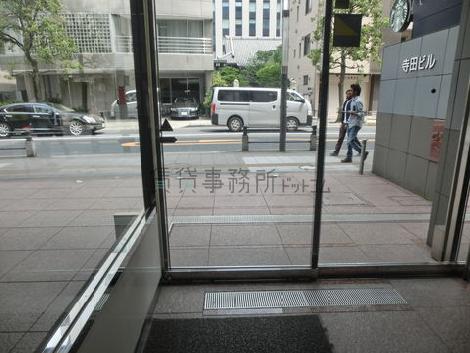正面玄関