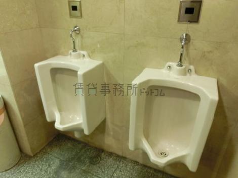 男子トイレ