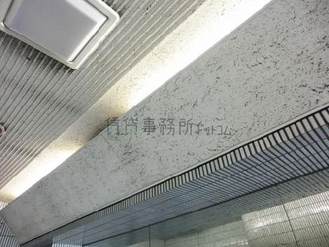 目に優しい間接照明です