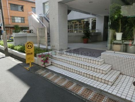 正面玄関
