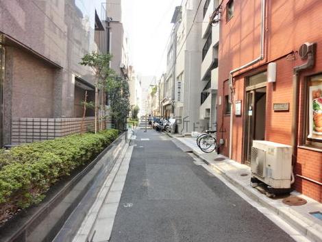 見透しの良い脇道