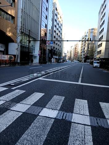 外堀通りもすぐ近く
