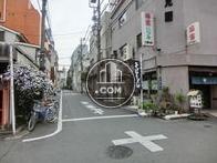 交差点に面しています