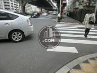 大通りに面しています
