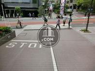 駐車場から前面通りで出れます
