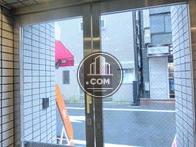 エントランス内側から