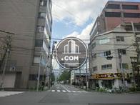 清洲橋通りに面しています