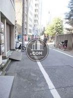 比較的落ち着きのある公道
